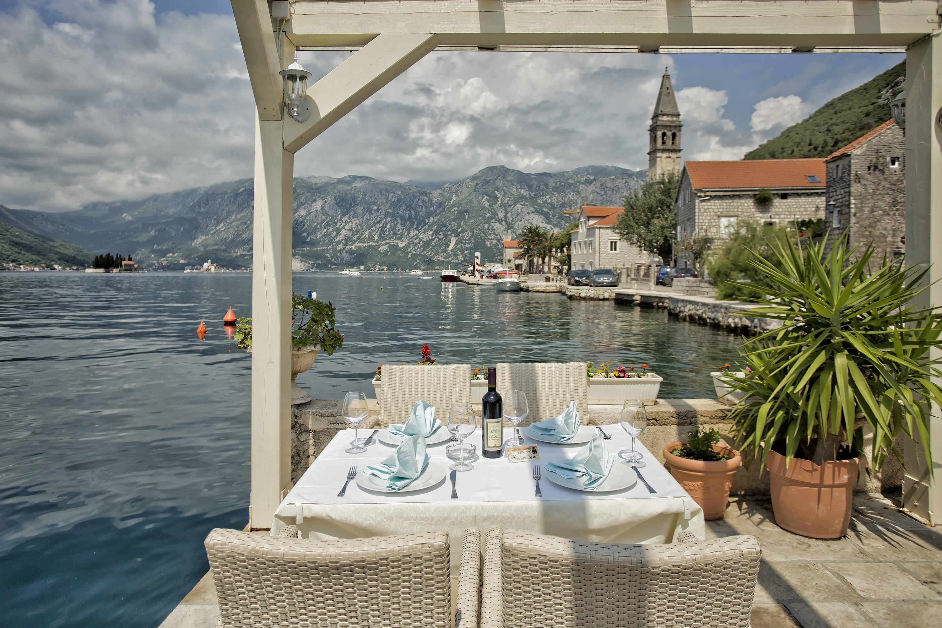 Apartments Admiral Perast Eksteriør bilde