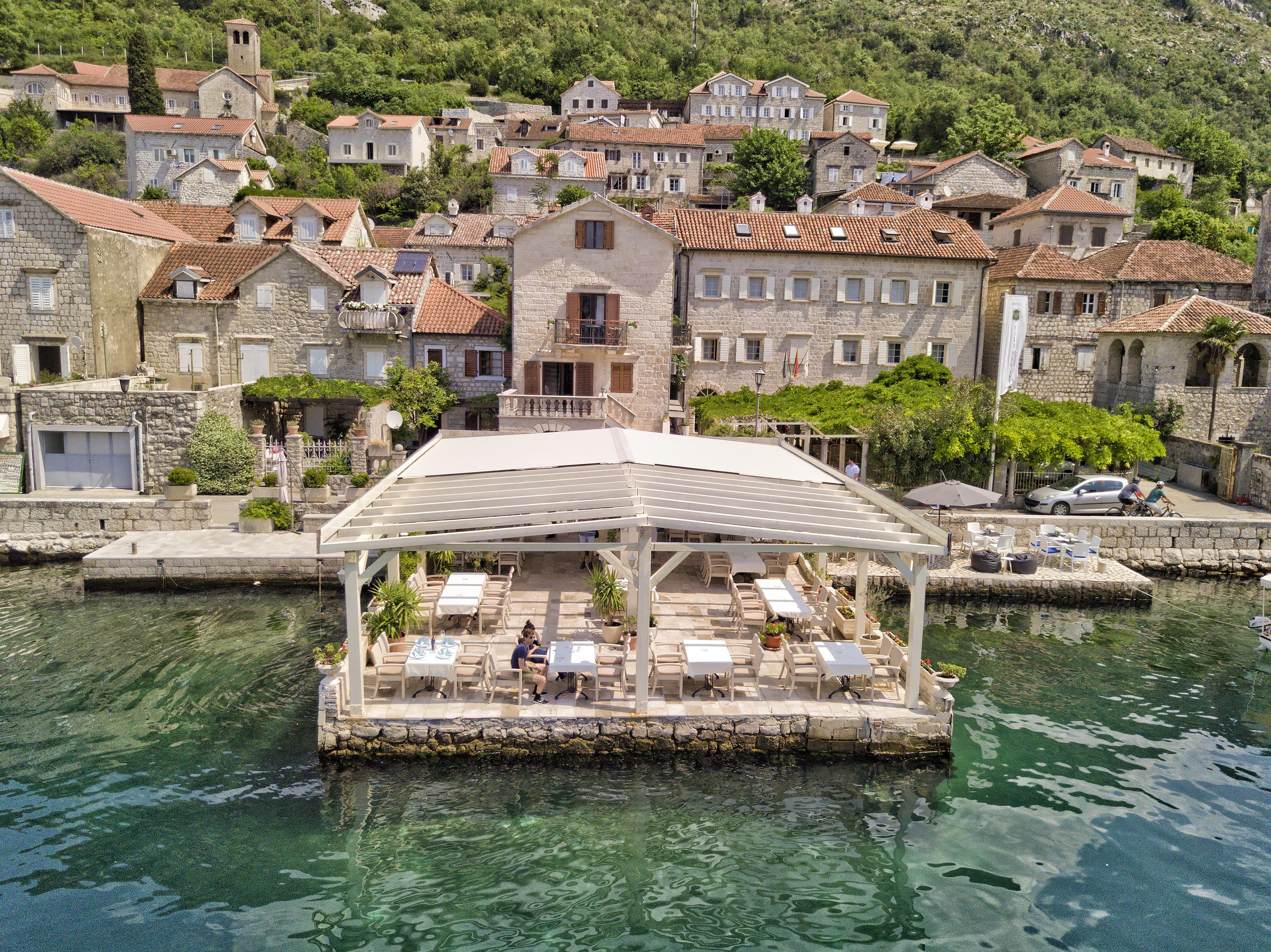 Apartments Admiral Perast Eksteriør bilde